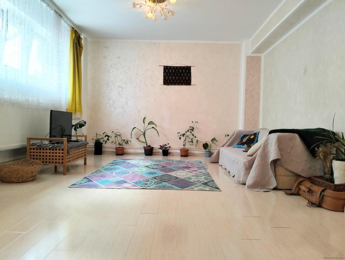 Royal Awoun Home Бухарест Экстерьер фото